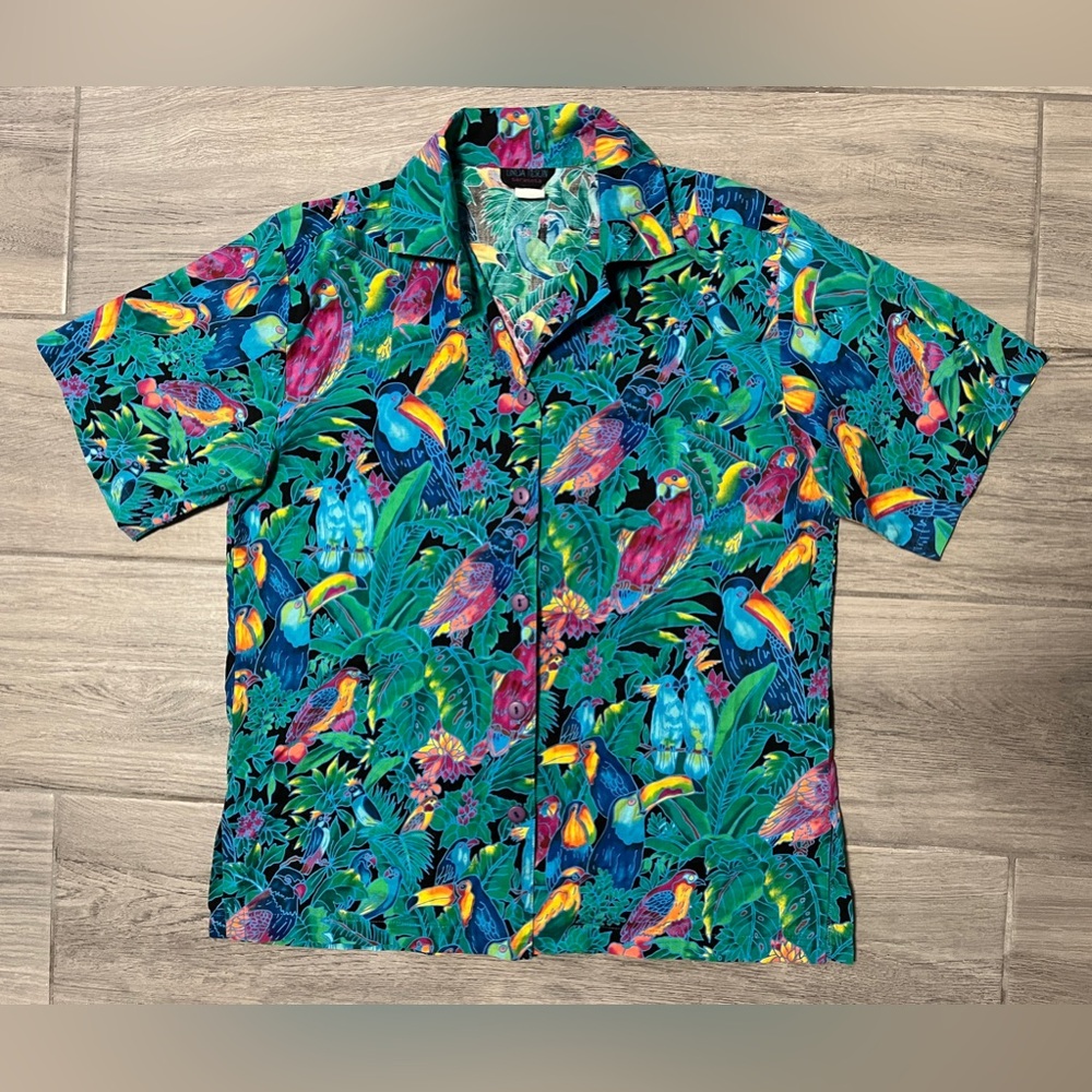 Vtg Linda Tilson Medium Multi Color Tropical Floral Themed Short Sleeves Shirt